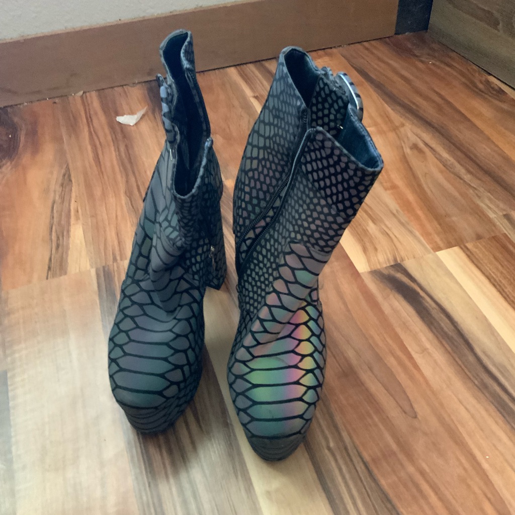 Reflective Snakeskins Shoes